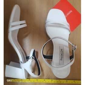 White leather Sandal with buckle